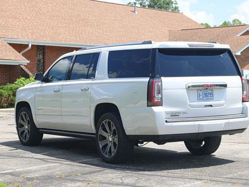 Used 2018 GMC Yukon XL Denali w/ Open Road Package RWD image 4