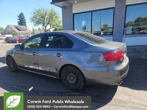 Used 2014 Volkswagen Jetta Sedan FWD image 3