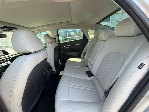 Used 2020 Hyundai Sonata Limited FWD image 17