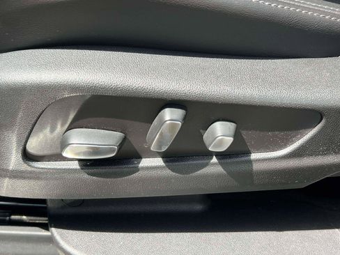 Certified 2023 Cadillac XT5 Premium Luxury AWD/4WD image 16