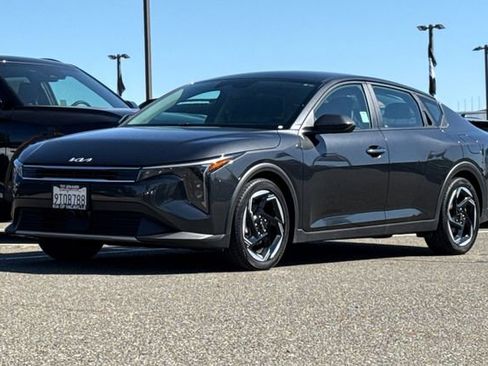 Certified 2025 Kia K4 EX FWD image 9