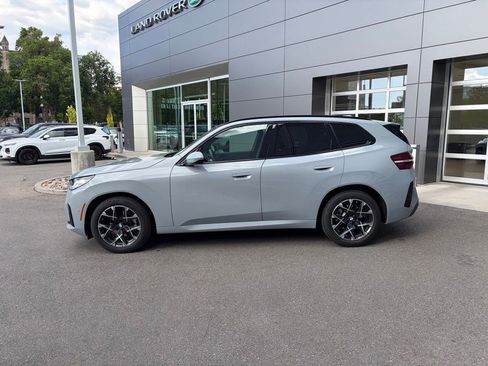 Used 2025 BMW X3 xDrive30i w/ Premium Package AWD/4WD image 4