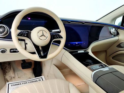 Used 2023 Mercedes-Benz EQS 580 4MATIC Sedan image 12