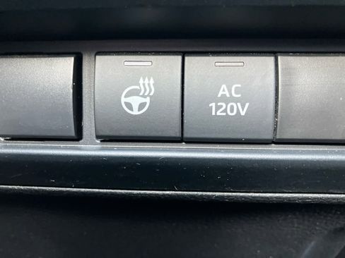 Used 2023 Toyota Tundra Platinum image 18