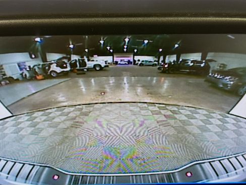 Used 2022 Chevrolet Colorado LT w/ Fleet Safety Package image 18