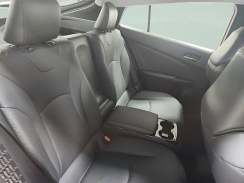 Used 2018 Toyota Prius Prime Premium image 18