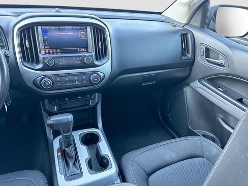 Used 2021 Chevrolet Colorado LT w/ LT Convenience Package image 28