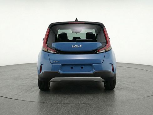 Used 2025 Kia Soul LX w/ LX Technology Package image 7