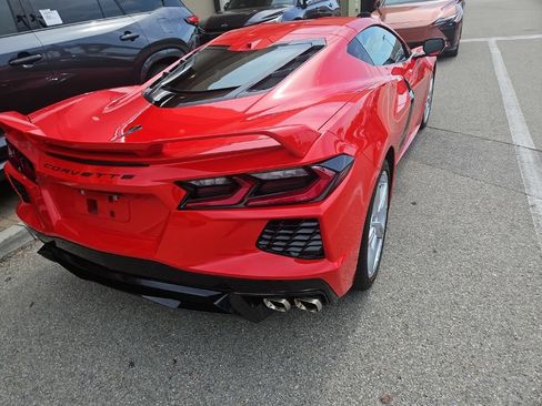 Used 2021 Chevrolet Corvette Stingray Preferred Cpe w/ Z51 Performance Package RWD image 7