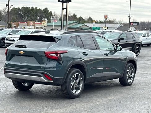 New 2025 Chevrolet Trax LT w/ Driver Confidence Package image 3
