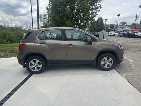 Used 2021 Chevrolet Trax LS w/ LPO, Protection Package AWD/4WD image 8