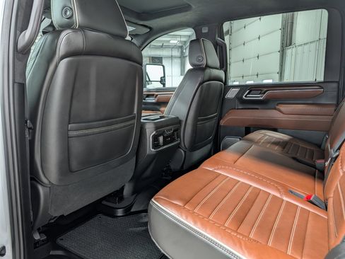 Used 2024 GMC Sierra 2500 Denali Ultimate image 19