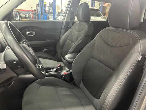 Used 2014 Kia Soul image 11