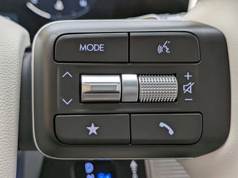 Used 2025 Hyundai Santa Fe Calligraphy image 27