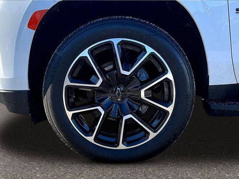 Used 2024 Chevrolet Suburban RST w/ Luxury Package image 25