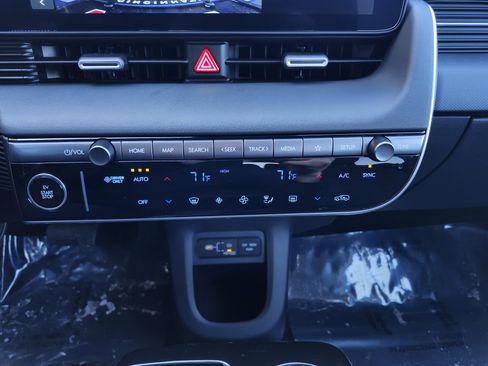 New 2026 Hyundai Ioniq 5 SE image 8