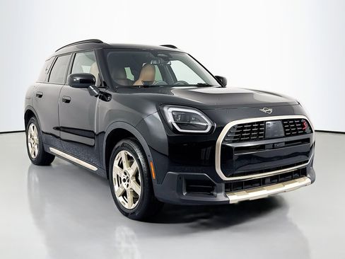 Used 2025 MINI Cooper Countryman S image 3