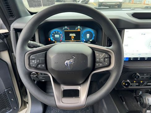 New 2025 Ford Bronco 4-Door image 20