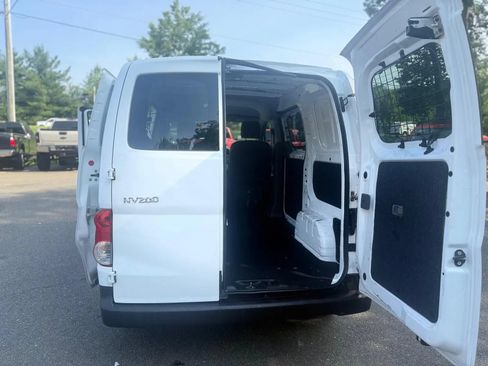 Used 2017 Nissan NV200 S FWD image 15