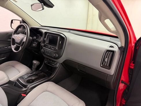 Used 2020 Chevrolet Colorado W/T w/ WT Convenience Package RWD image 11