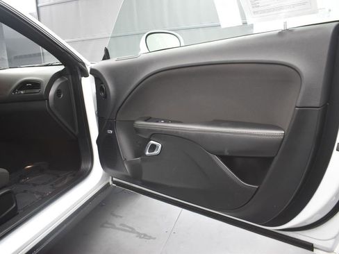 Used 2023 Dodge Challenger SXT image 18