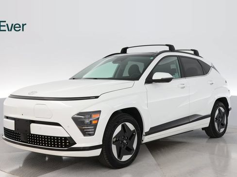 Used 2024 Hyundai Kona Limited FWD image 2