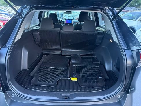 Certified 2025 Toyota RAV4 LE AWD/4WD image 8