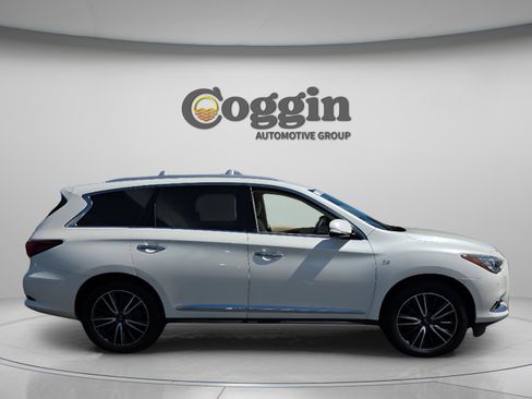 Used 2018 INFINITI QX60 Luxe w/ Deluxe Technology Package image 7