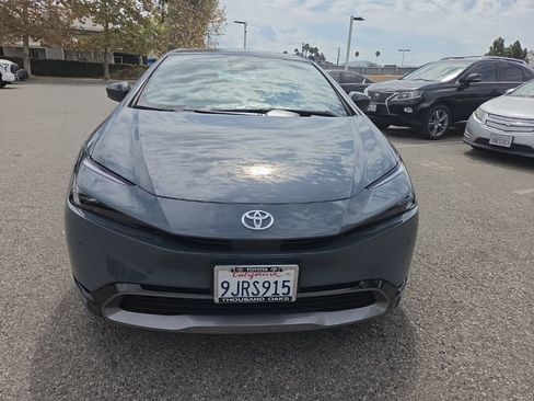 Used 2024 Toyota Prius XLE FWD image 8