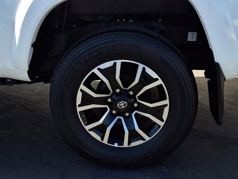 Certified 2023 Toyota Tacoma TRD Sport image 4