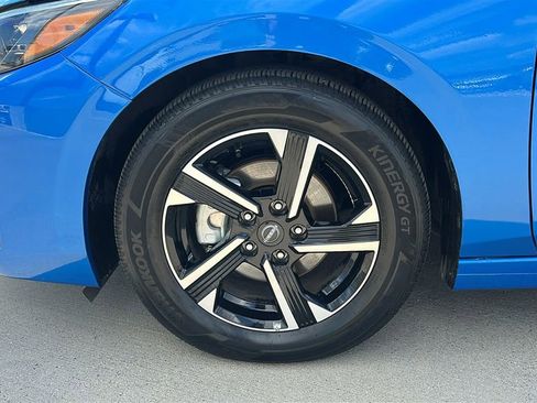 Used 2025 Nissan Sentra SV image 6