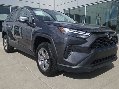 Used 2025 Toyota RAV4 XLE FWD image 4