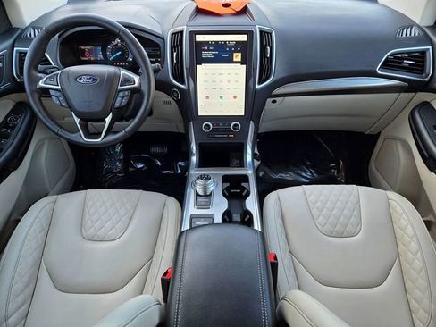 Certified 2023 Ford Edge Titanium w/ Class II Trailer Tow Package image 9