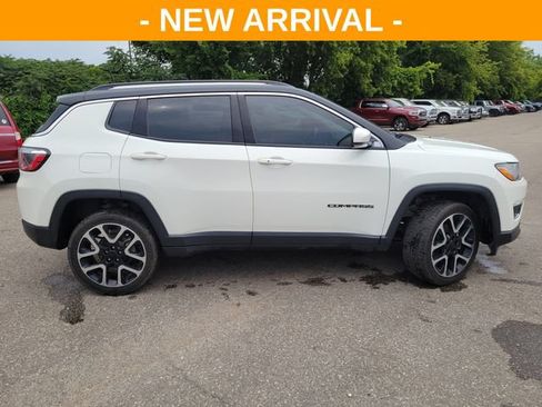 Used 2018 Jeep Compass Limited w/ Navigation Group AWD/4WD image 2