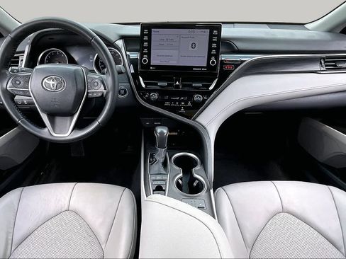 Used 2024 Toyota Camry XLE FWD image 16