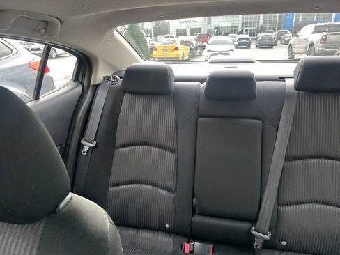 Used 2016 MAZDA MAZDA3 i Touring image 5
