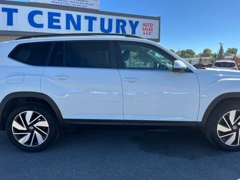 Used 2024 Volkswagen Atlas SE image 15