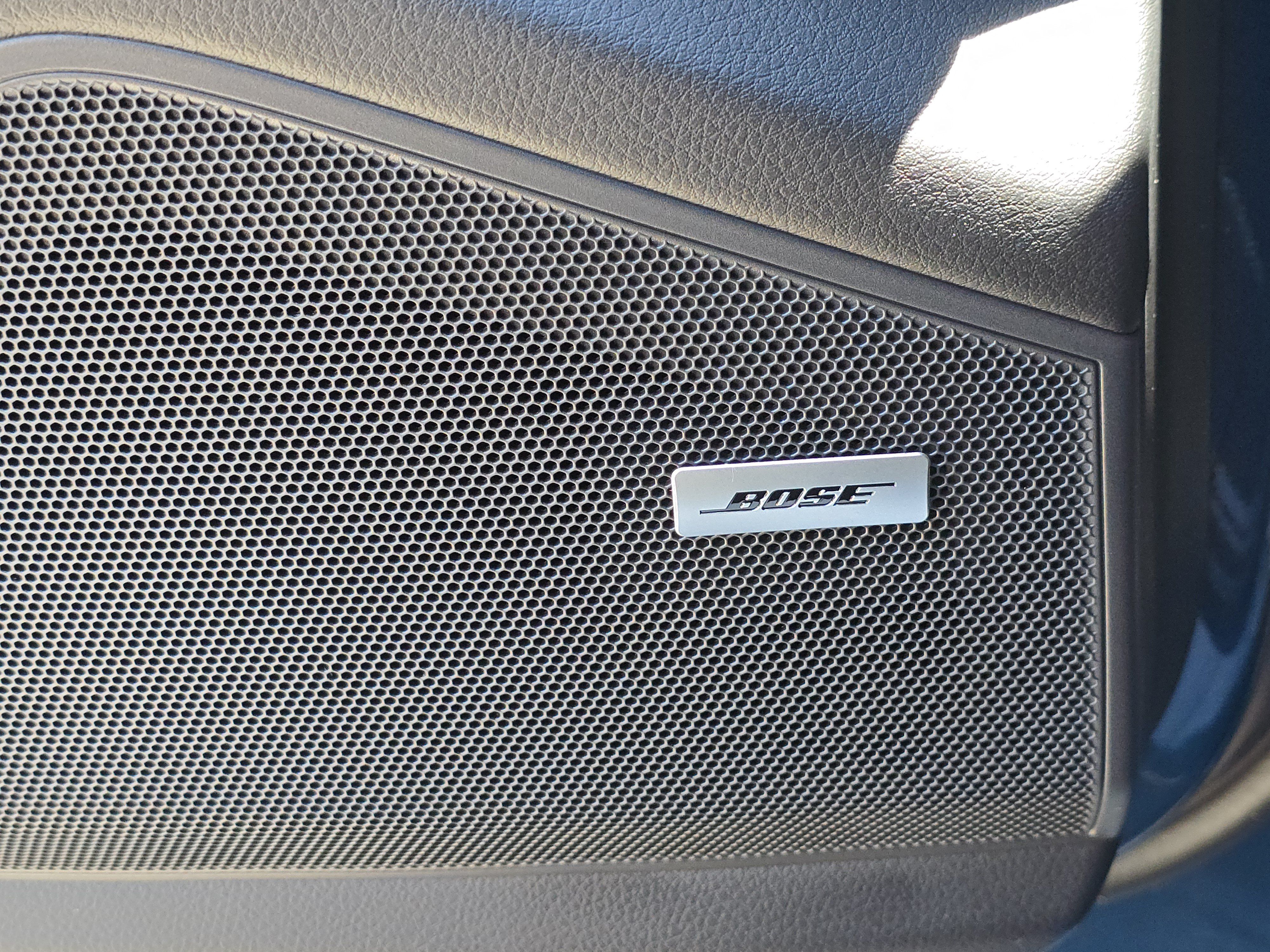 Certified 2025 Porsche Cayenne AWD/4WD image 20