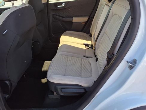 Used 2020 Ford Escape SE image 8