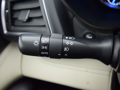 Used 2021 Subaru Ascent Limited w/ Technology Package image 42