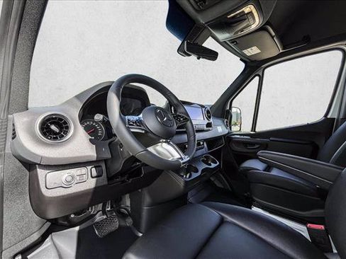 Used 2026 Mercedes-Benz Sprinter 2500 image 10