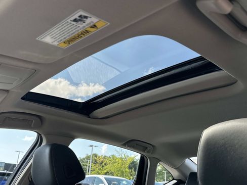 Certified 2022 Acura TLX w/ Technology Package image 18