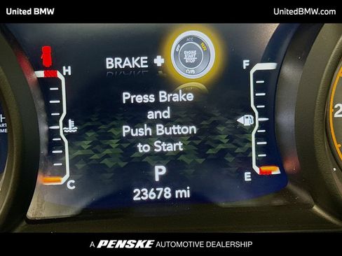 Used 2024 Jeep Wrangler Unlimited Rubicon AWD/4WD image 7