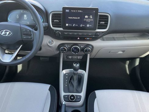 New 2026 Hyundai Venue SEL FWD image 17