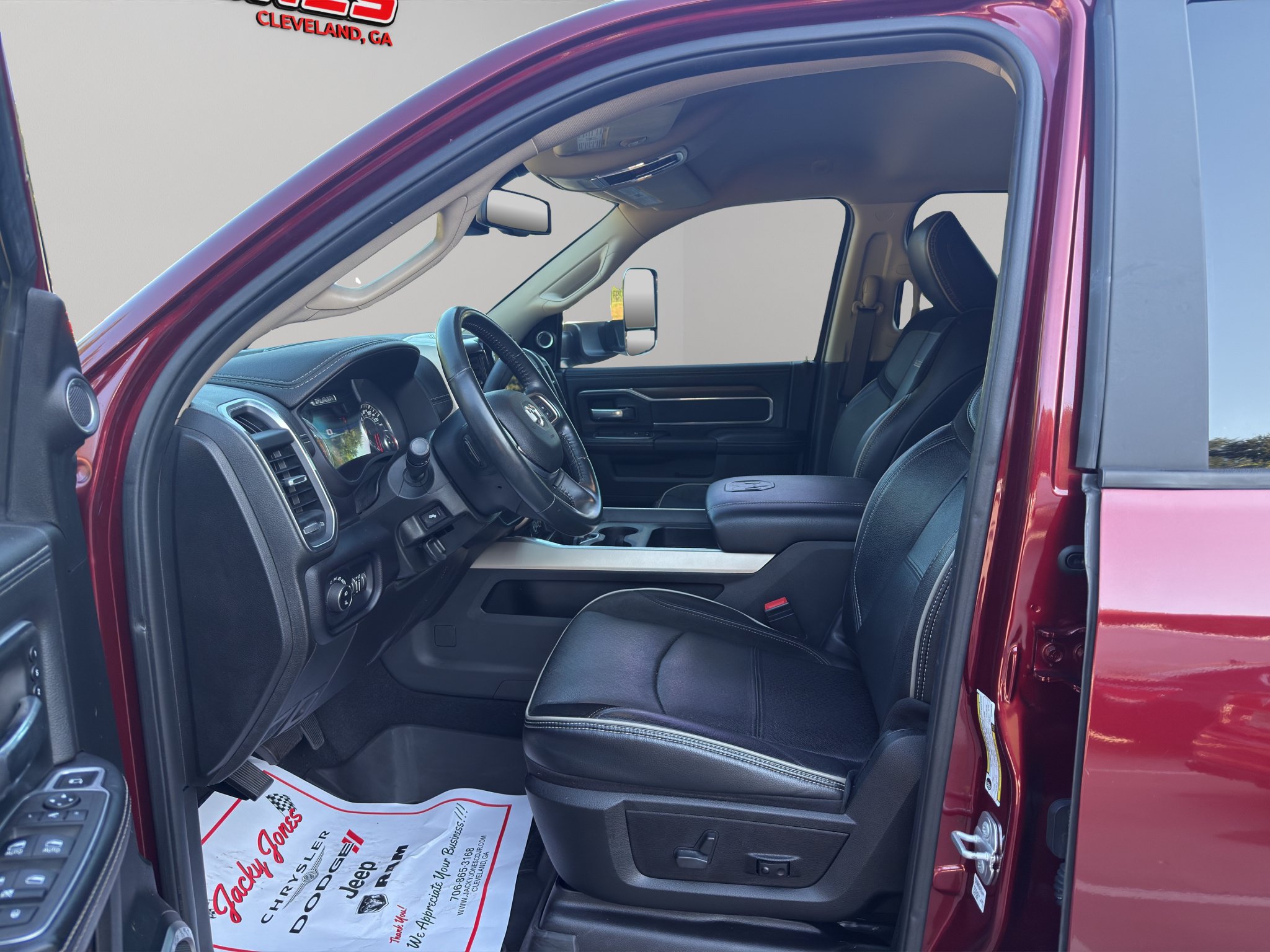Used 2022 RAM 3500 Laramie AWD/4WD image 4