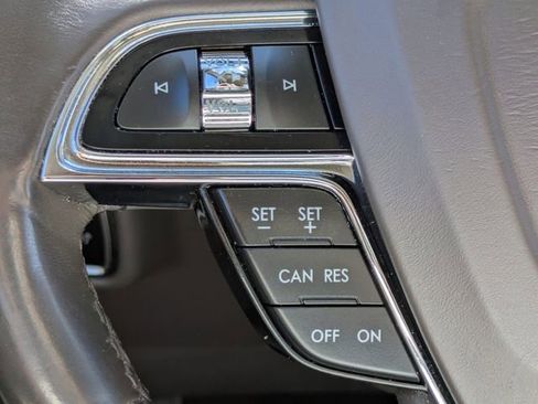 Certified 2023 Lincoln Nautilus Reserve FWD image 26