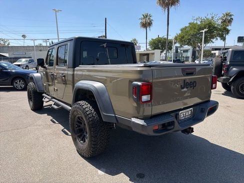 Used 2020 Jeep Gladiator Sport w/ Quick Order Package 24S image 5