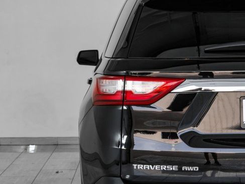 Used 2021 Chevrolet Traverse LT AWD/4WD image 49