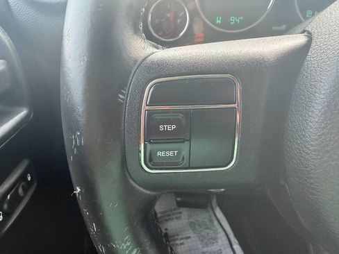 Used 2012 Jeep Wrangler Sahara AWD/4WD image 16