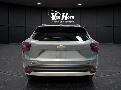 New 2026 Chevrolet Trax LT w/ Driver Confidence Package image 12